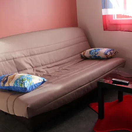 Daire Charming - 2 Minutes From Train Station - 20 Minutes From Paris *